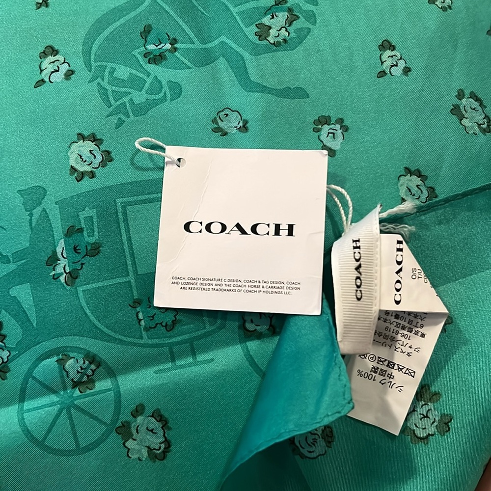 NWT Coach horse & carriage Silk Scarf - Picture 4 of 6